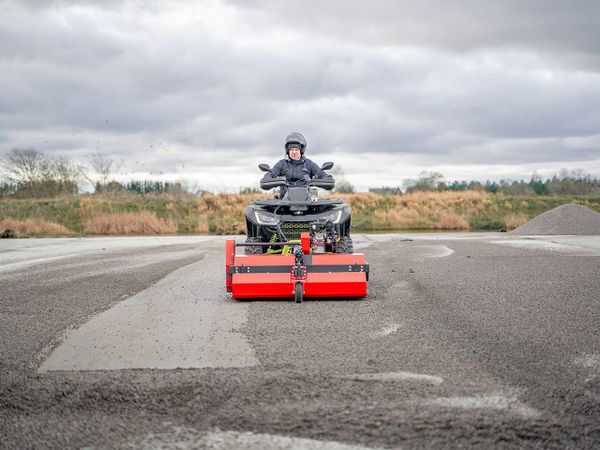 Oppsamler med elektrohydraulisk tipp bilde 5