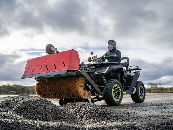 Oppsamler med elektrohydraulisk tipp bilde 2